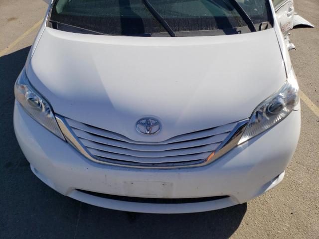Photo 12 from auction – 2016 TOYOTA SIENNA LE with VIN 5TDKK3DC4GS744071