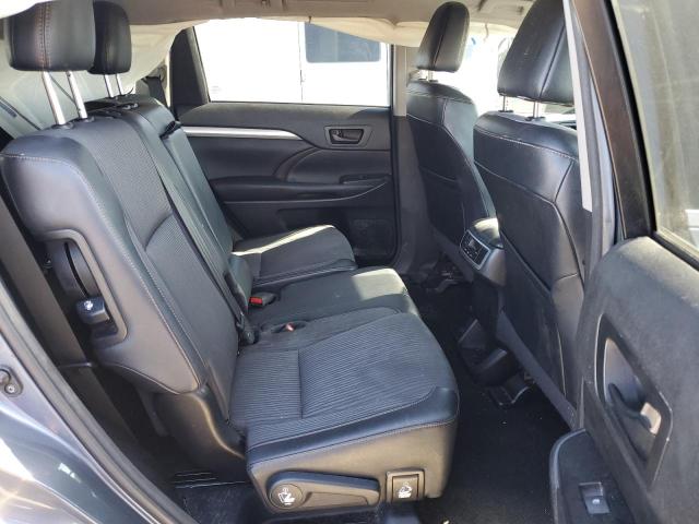 Photo 10 from auction – 2017 TOYOTA HIGHLANDER with VIN 5TDZZRFH8HS222194
