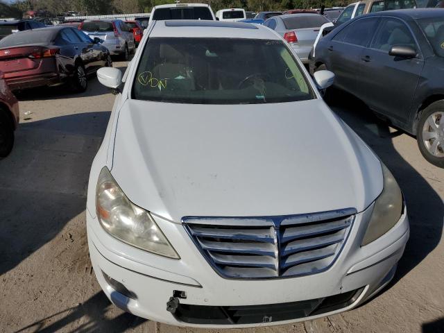 Photo 5 from auction – 2011 HYUNDAI GENESIS 4. with VIN KMHGC4DF6BU121845