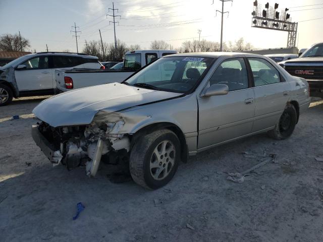 TOYOTA CAMRY LE 2000 with VIN 4T1BF22K2YU113983 - Photo from auction