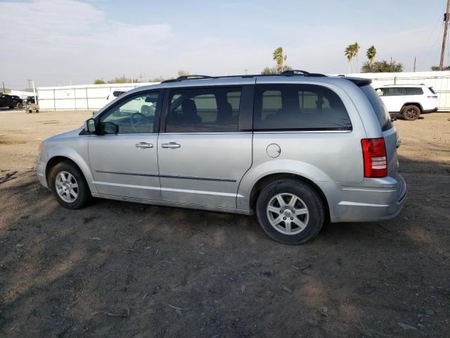 Photo 2 from auction – 2010 CHRYSLER TOWN & COU with VIN 2A4RR5D13AR212230