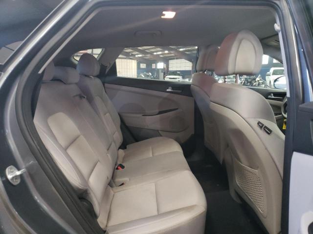 Photo 10 from auction – 2018 HYUNDAI TUCSON SEL with VIN KM8J3CA47JU720416
