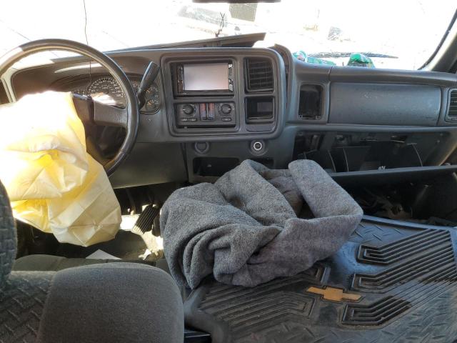 Photo 8 from auction – 2004 CHEVROLET AVALANCHE with VIN 3GNEC12T54G151788