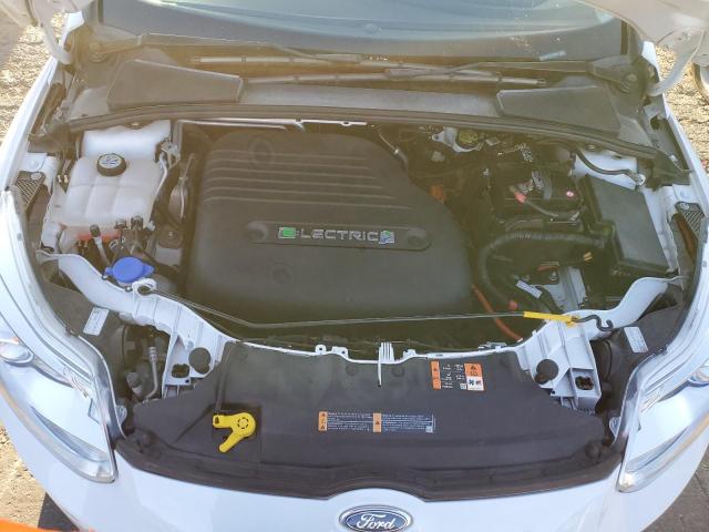 Photo 11 from auction – 2013 FORD FOCUS BEV with VIN 1FADP3R47DL210948
