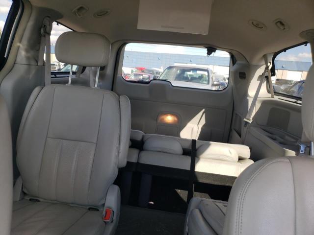 Photo 10 from auction – 2010 CHRYSLER TOWN & COU with VIN 2A4RR8D14AR494167