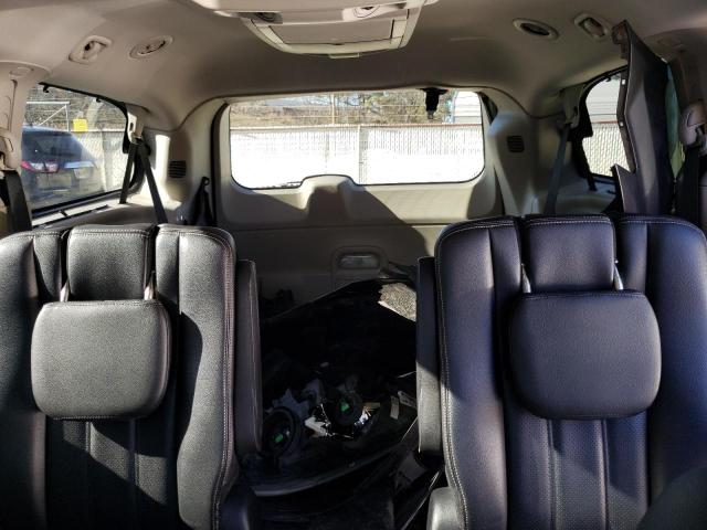 Photo 10 from auction – 2016 CHRYSLER TOWN & COU with VIN 2C4RC1CG9GR166739