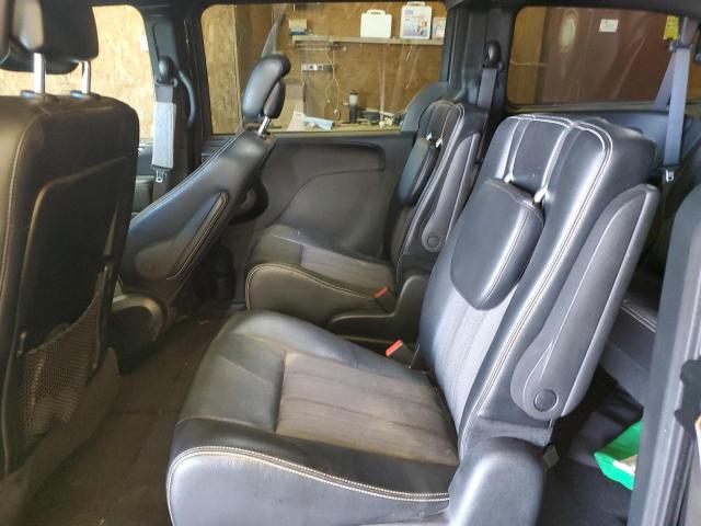 Photo 11 from auction – 2015 CHRYSLER TOWN & COU with VIN 2C4RC1HG2FR611331