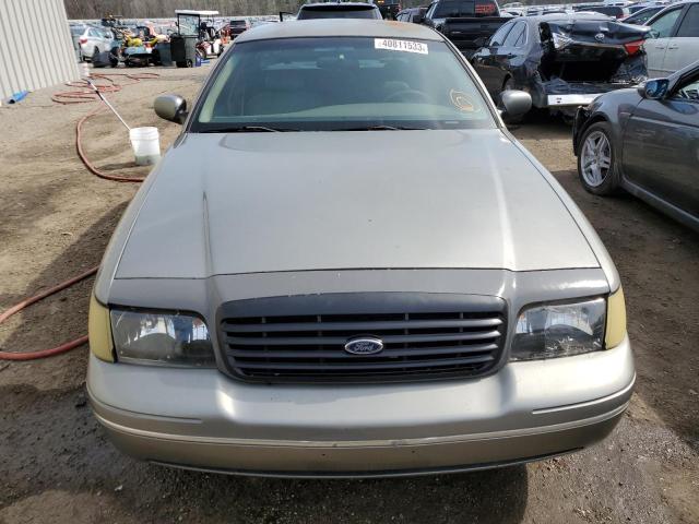 Photo 5 from auction – 2000 FORD CROWN VICT with VIN 2FAFP73W6YX147912