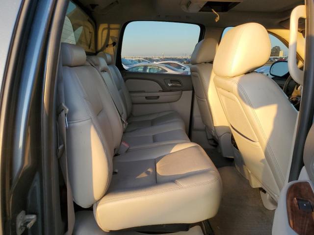 Photo 10 from auction – 2010 CHEVROLET AVALANCHE with VIN 3GNVKGE07AG101879