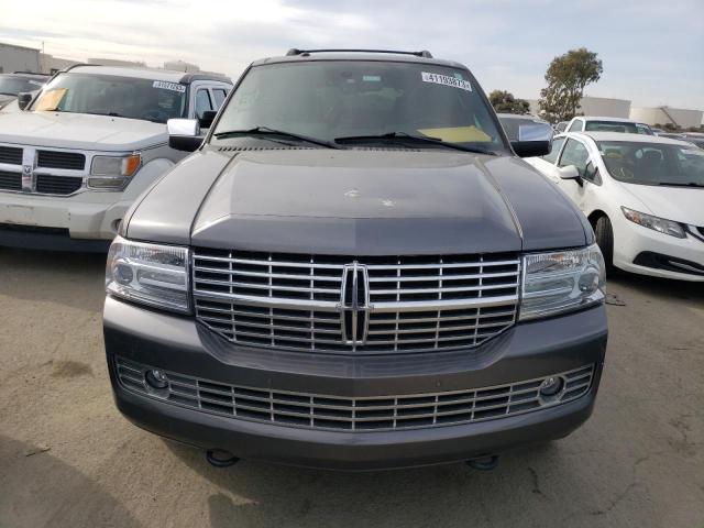Photo 5 from auction – 2011 LINCOLN NAVIGATOR with VIN 5LMJJ2J55BEJ04795