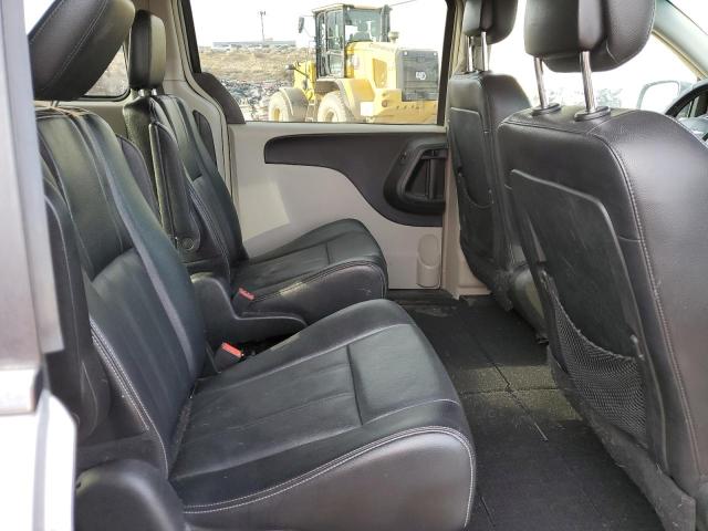 Photo 11 from auction – 2015 CHRYSLER TOWN & COU with VIN 2C4RC1BG1FR551535