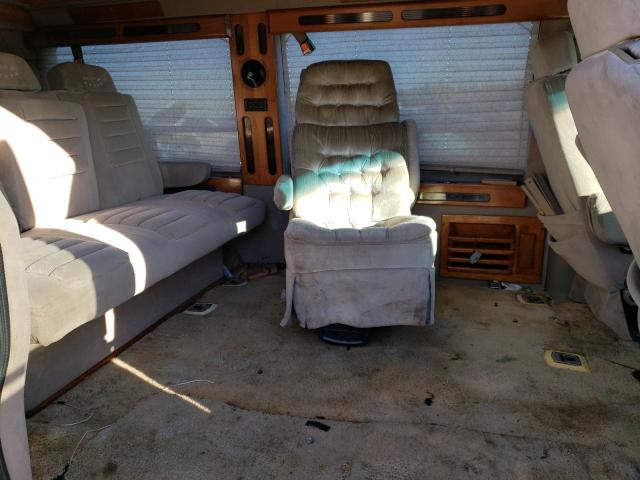 Photo 11 from auction – 1998 GMC SAVANA RV with VIN 1GDFG15R8W1069438