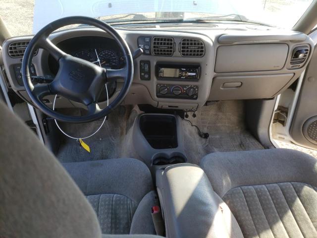 Photo 8 from auction – 2002 CHEVROLET BLAZER with VIN 1GNDT13W62K150417