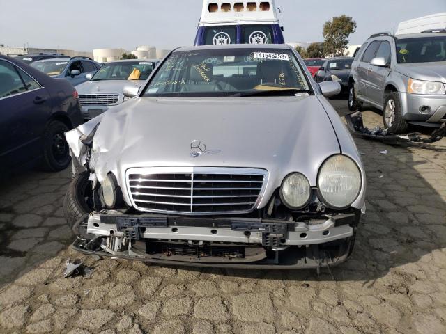 Photo 5 from auction – 2002 MERCEDES-BENZ E 320 with VIN WDBJF65J22B473847