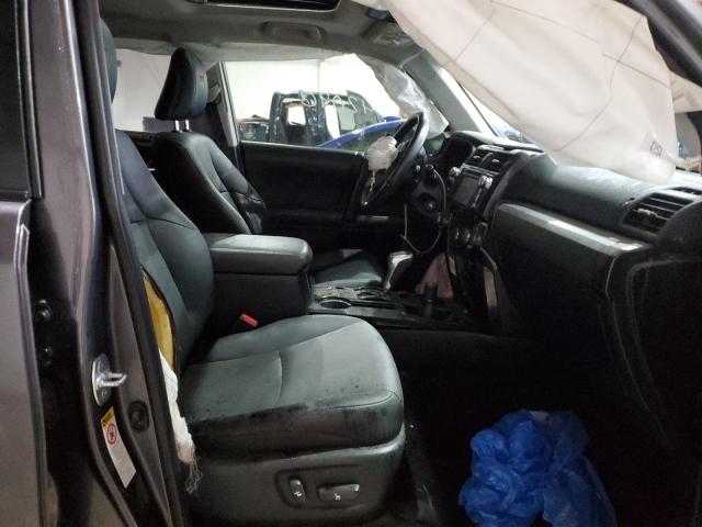 Photo 5 from auction – 2018 TOYOTA 4RUNNER SR with VIN JTEBU5JR7J5508635