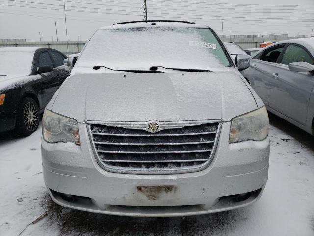 Photo 5 from auction – 2010 CHRYSLER TOWN & COU with VIN 2A4RR5DX1AR137371