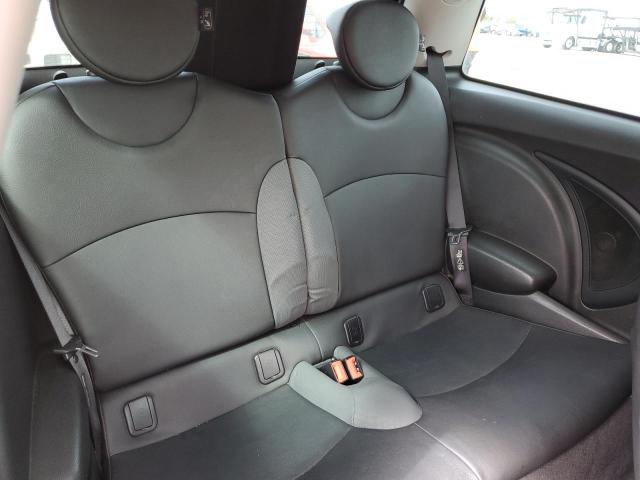 Photo 10 from auction – 2010 MINI COOPER with VIN WMWMF3C55ATU78582
