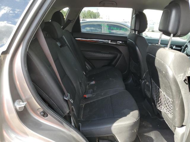 Photo 11 from auction – 2014 KIA SORENTO LX with VIN 5XYKT3A64EG487788