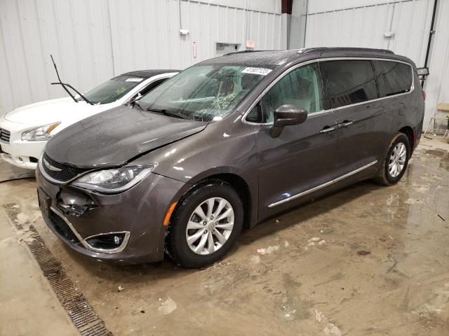CHRYSLER PACIFICA T 2017 with VIN 2C4RC1BG3HR599556 - Photo from auction