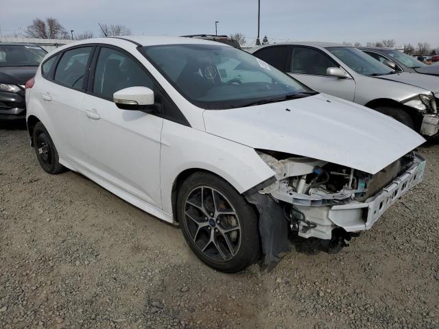 Photo 4 from auction – 2016 FORD FOCUS SE with VIN 1FADP3K25GL337405