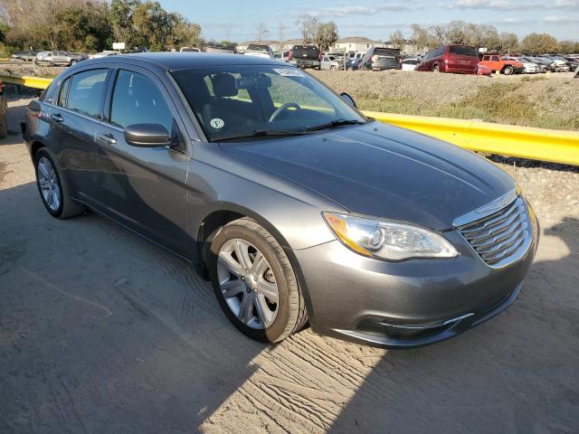 Photo 4 from auction – 2013 CHRYSLER 200 LX with VIN 1C3CCBAB8DN671364
