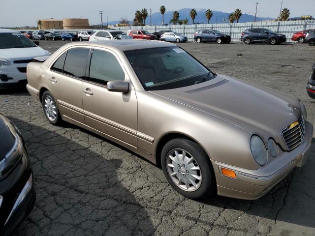 Photo 4 from auction – 2001 MERCEDES-BENZ E 320 with VIN WDBJF65J81B247195