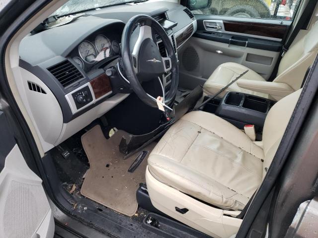 Photo 7 from auction – 2010 CHRYSLER TOWN & COU with VIN 2A4RR8DX4AR321592