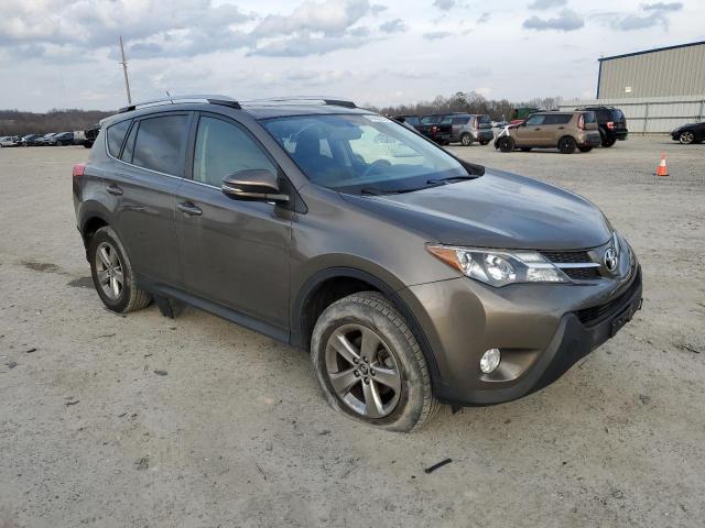 Photo 4 from auction – 2015 TOYOTA RAV4 XLE with VIN JTMRFREV9FD143898