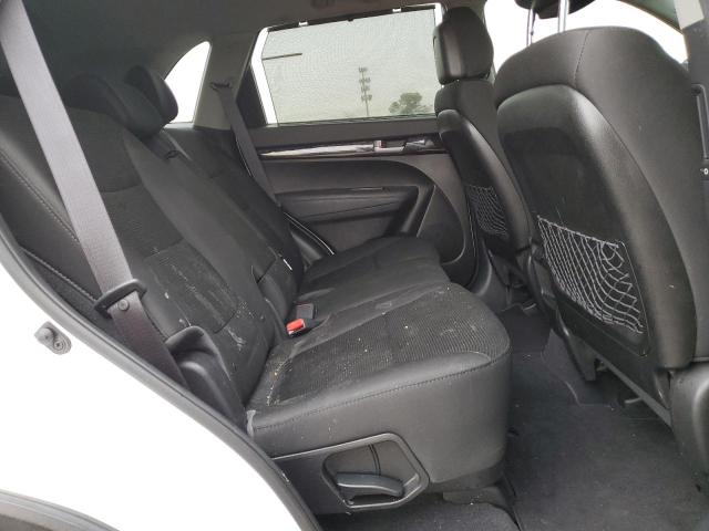 Photo 11 from auction – 2015 KIA SORENTO LX with VIN 5XYKTCA67FG611540