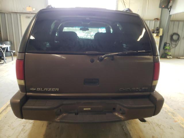 Photo 6 from auction – 2000 CHEVROLET BLAZER with VIN 1GNDT13W7Y2348061