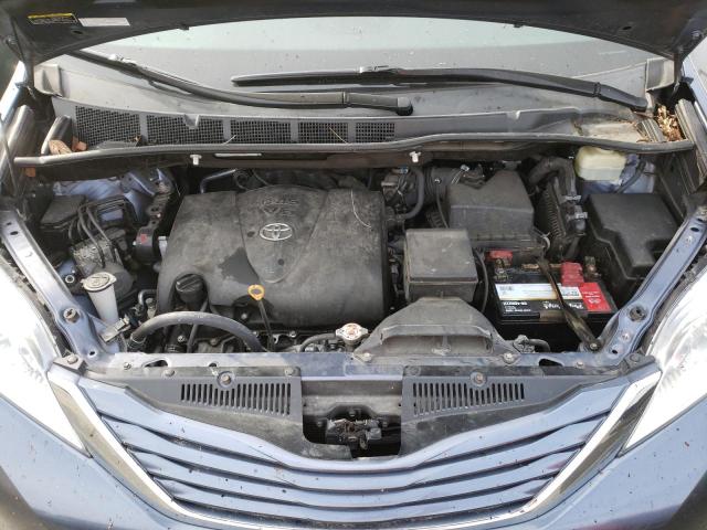 Photo 12 from auction – 2017 TOYOTA SIENNA LE with VIN 5TDJZ3DC9HS153162