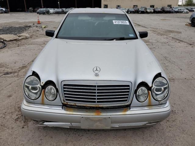 Photo 5 from auction – 1997 MERCEDES-BENZ E 320 with VIN WDBJF55F7VA325791