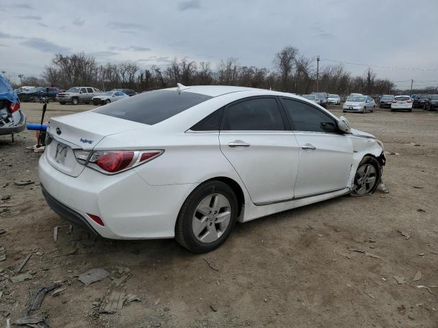 Photo 3 from auction – 2011 HYUNDAI SONATA HYB with VIN KMHEC4A42BA001133