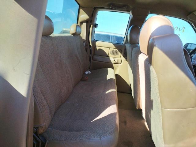 Photo 10 from auction – 2000 CHEVROLET SILVERADO with VIN 1GCGC29U8YE359179