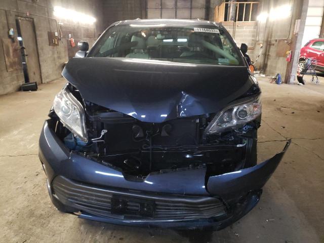 Photo 5 from auction – 2018 TOYOTA SIENNA XLE with VIN 5TDYZ3DCXJS962416