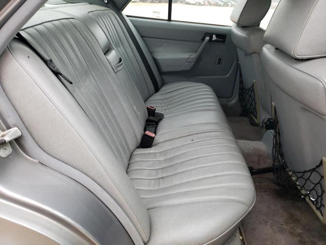 Photo 10 from auction – 1993 MERCEDES-BENZ 190 E 2.3 with VIN WDBDA28D9PG069755