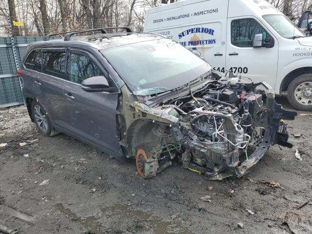 Photo 4 from auction – 2019 TOYOTA HIGHLANDER with VIN 5TDJZRFH0KS959636
