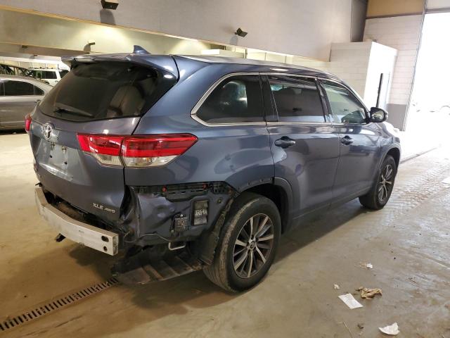 Photo 3 from auction – 2018 TOYOTA HIGHLANDER with VIN 5TDJZRFHXJS496581