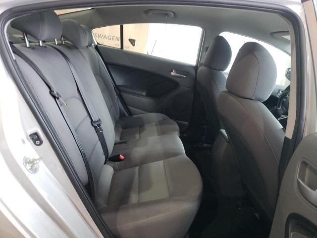 Photo 10 from auction – 2017 KIA FORTE LX with VIN 3KPFK4A79HE119188