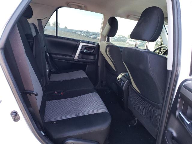 Photo 11 from auction – 2016 TOYOTA 4RUNNER SR with VIN JTEBU5JR5G5339224