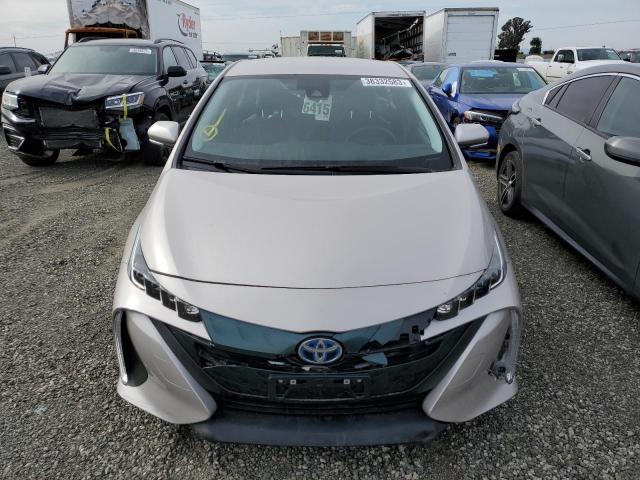 Photo 5 from auction – 2018 TOYOTA PRIUS PRIM with VIN JTDKARFP1J3102356