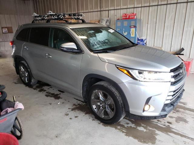 Foto 4 de la subasta – 2017 TOYOTA HIGHLANDER con VIN 5TDDZRFH0HS380717
