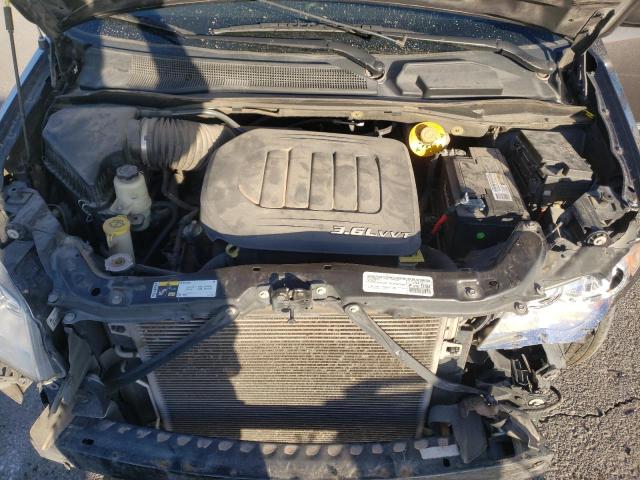 Photo 12 from auction – 2015 CHRYSLER TOWN & COU with VIN 2C4RC1BG2FR602511