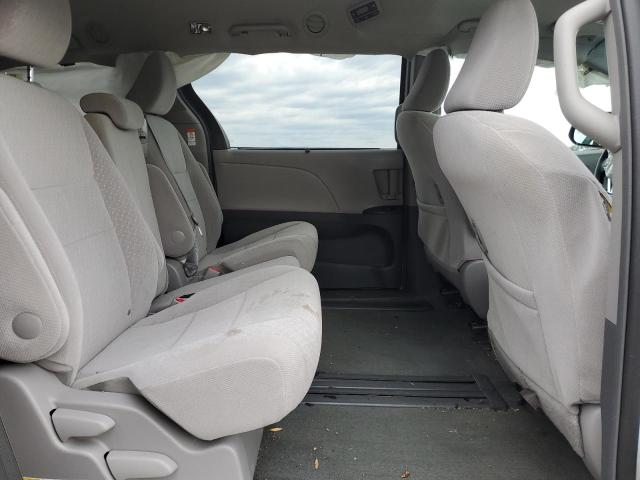 Photo 10 from auction – 2017 TOYOTA SIENNA LE with VIN 5TDKZ3DCXHS839215