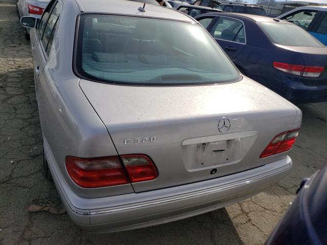 Photo 6 from auction – 2002 MERCEDES-BENZ E 320 with VIN WDBJF65J22B473847