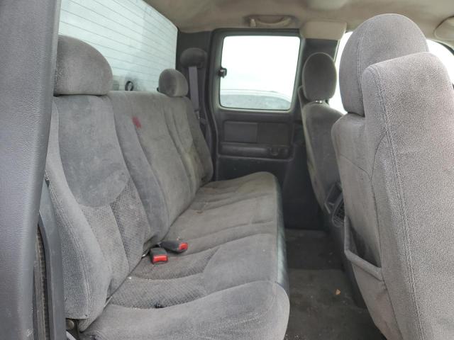 Photo 10 from auction – 2005 CHEVROLET SILV2500 4 with VIN 1GCHK29U55E143034