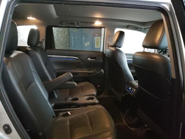 Photo 11 from auction – 2017 TOYOTA HIGHLANDER with VIN 5TDDZRFH0HS380717