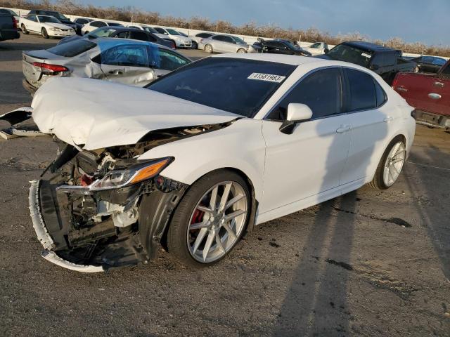 TOYOTA CAMRY SE 2020 with VIN 4T1G11AK2LU893945 - Photo from auction