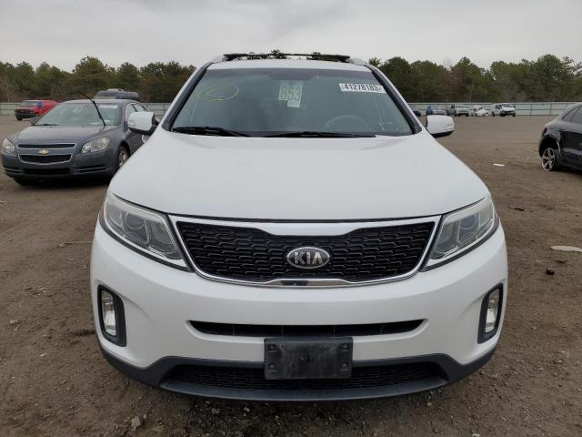 Photo 5 from auction – 2015 KIA SORENTO LX with VIN 5XYKTCA67FG611540