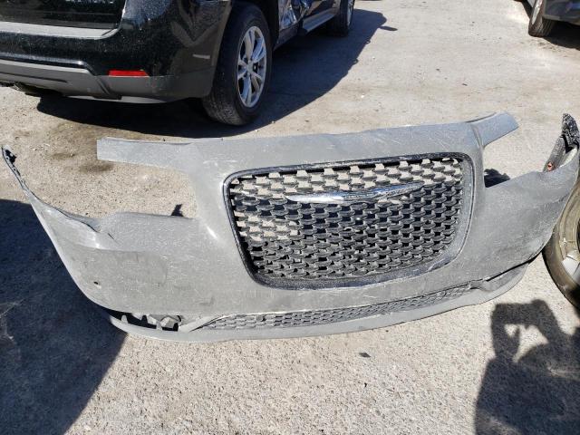 Photo 12 from auction – 2018 CHRYSLER 300 S with VIN 2C3CCABG1JH216509